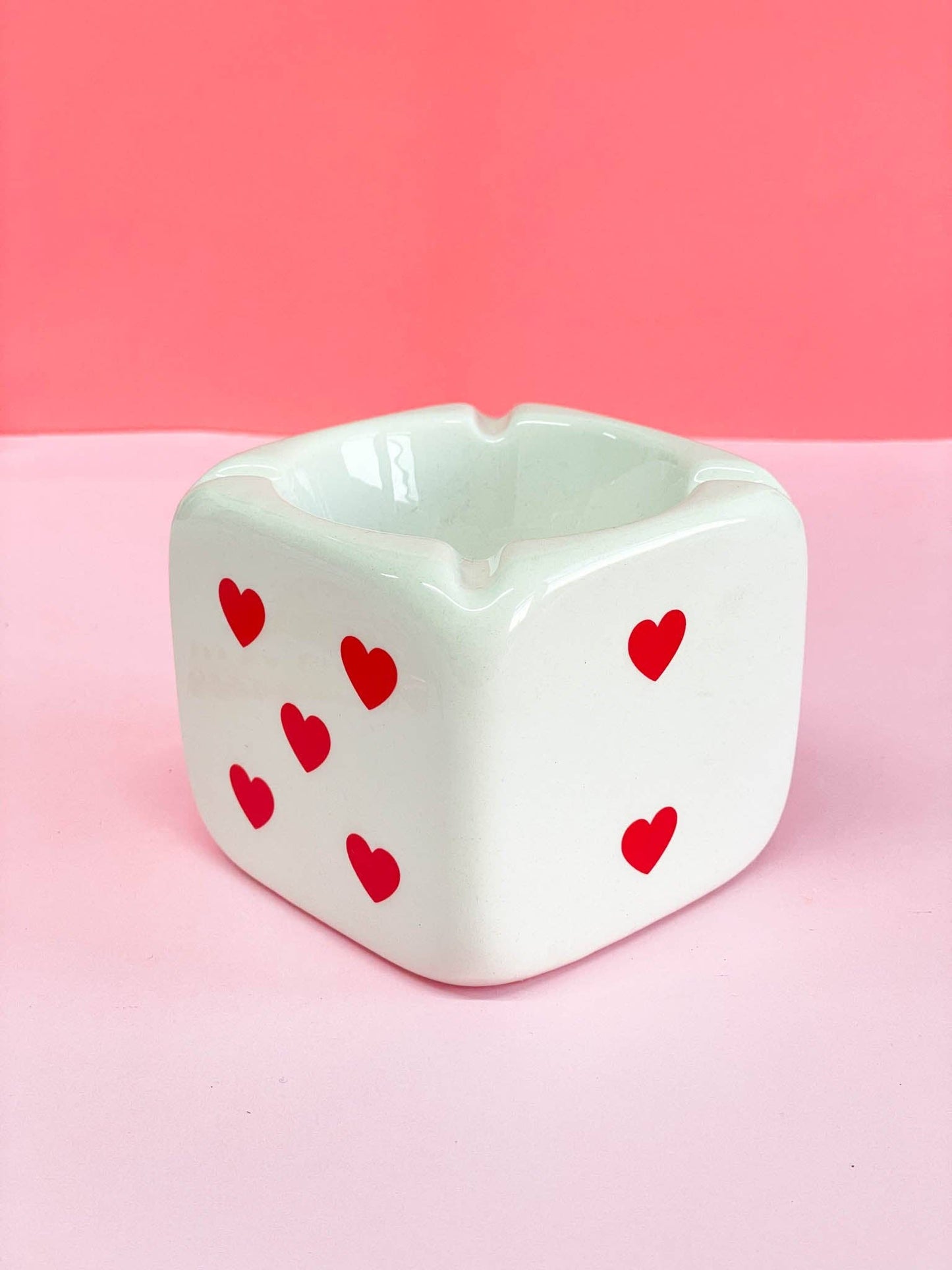 LUCKY HEART DICE ASHTRAY